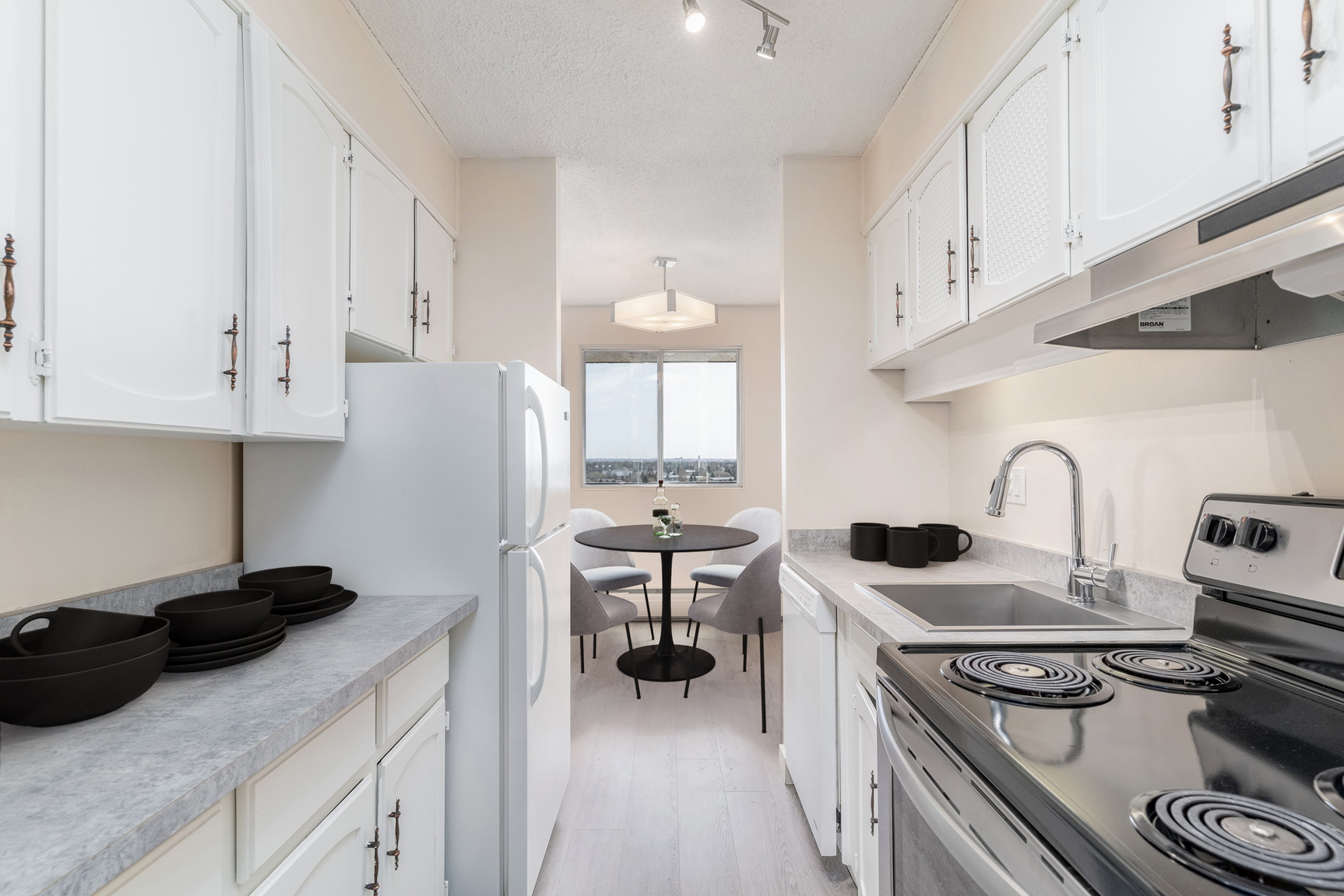 Lord Byron Tower II - 2 Bedroom 5