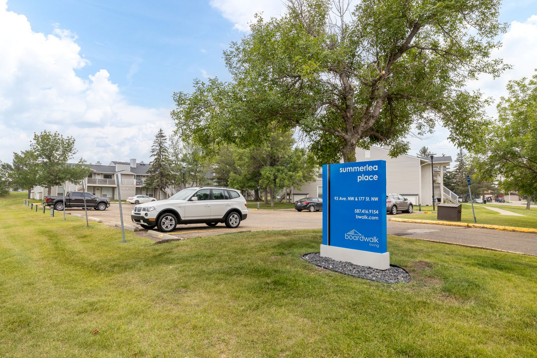 Summerlea Place - 1 Bedroom + Den 2