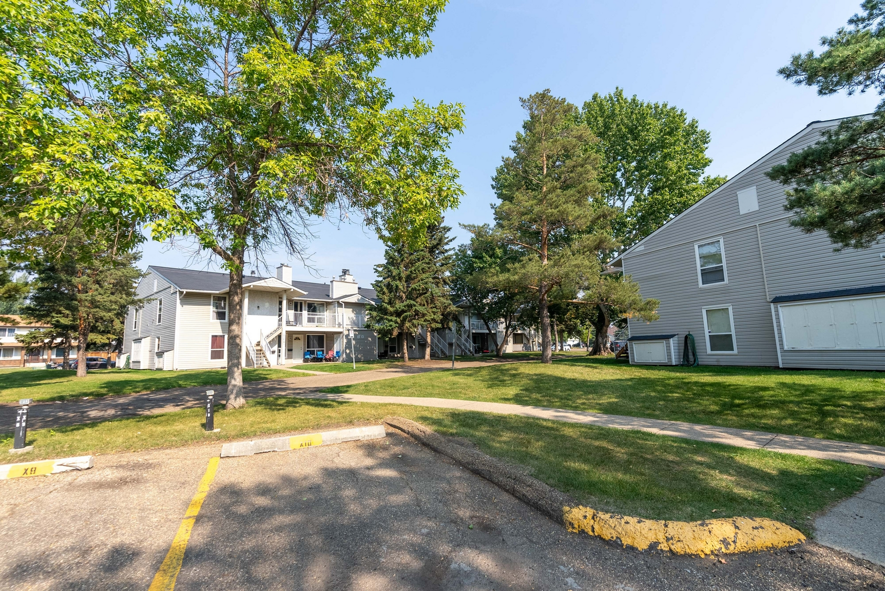 Summerlea Place - 1 Bedroom + Den 4