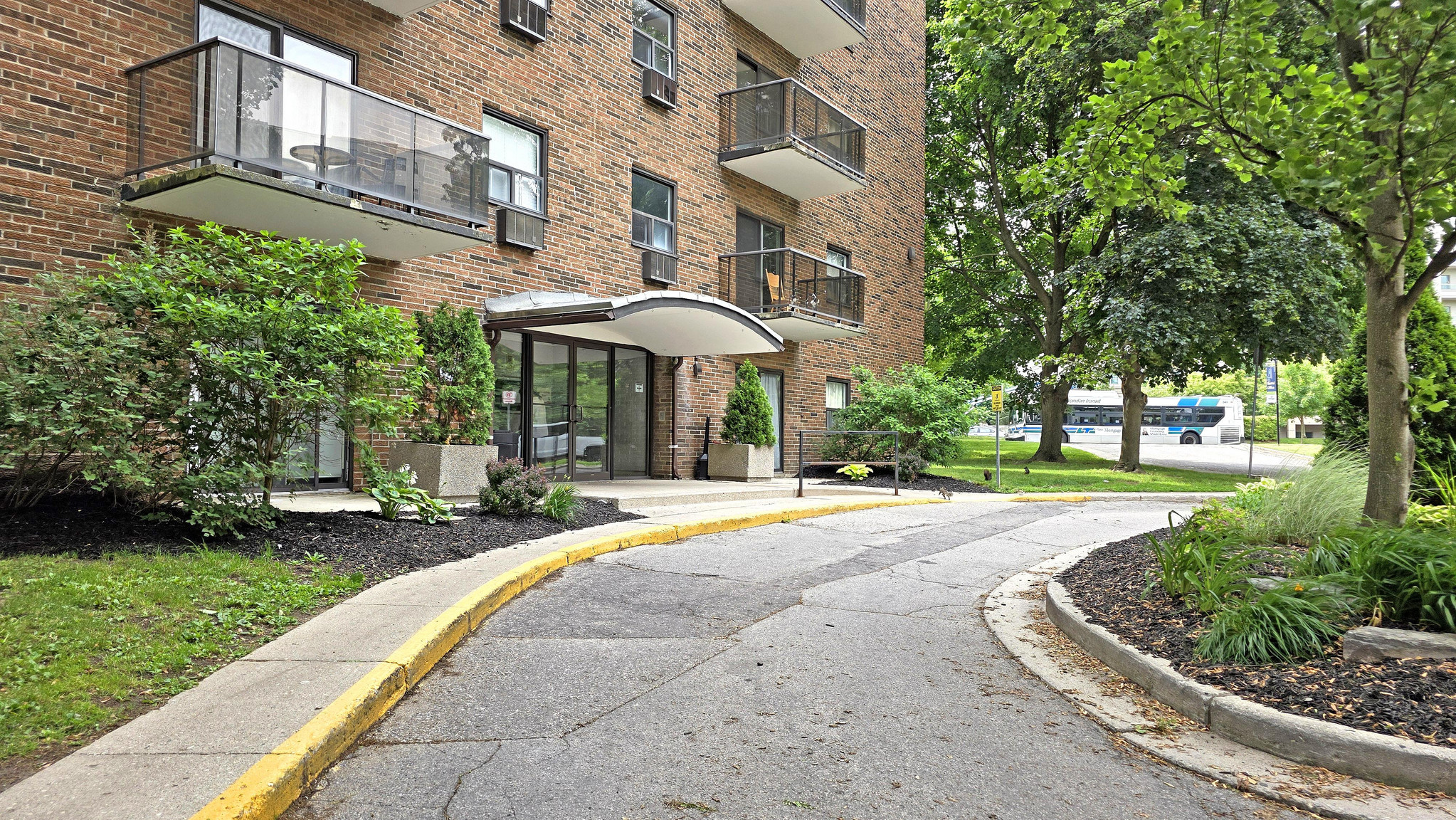 530 Proudfoot Lane - Beaverbrae Apartments - 2 Bedroom 5