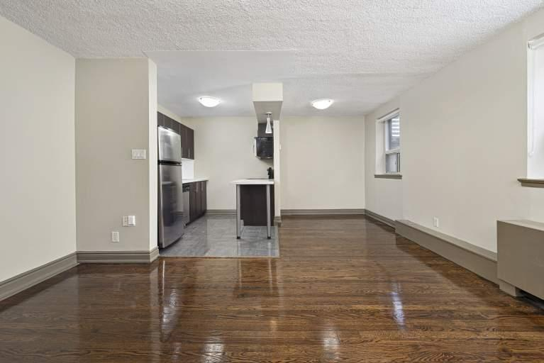 3 Broadway Avenue - 2 Bedroom 3