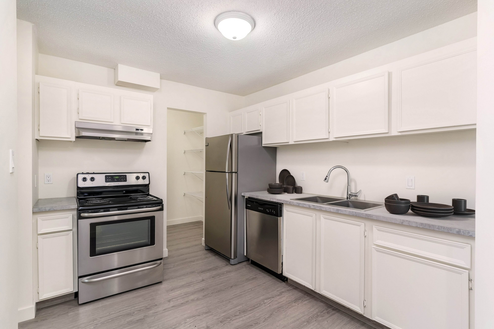 Westwinds Of Summerlea - 1 Bedroom + Den 2