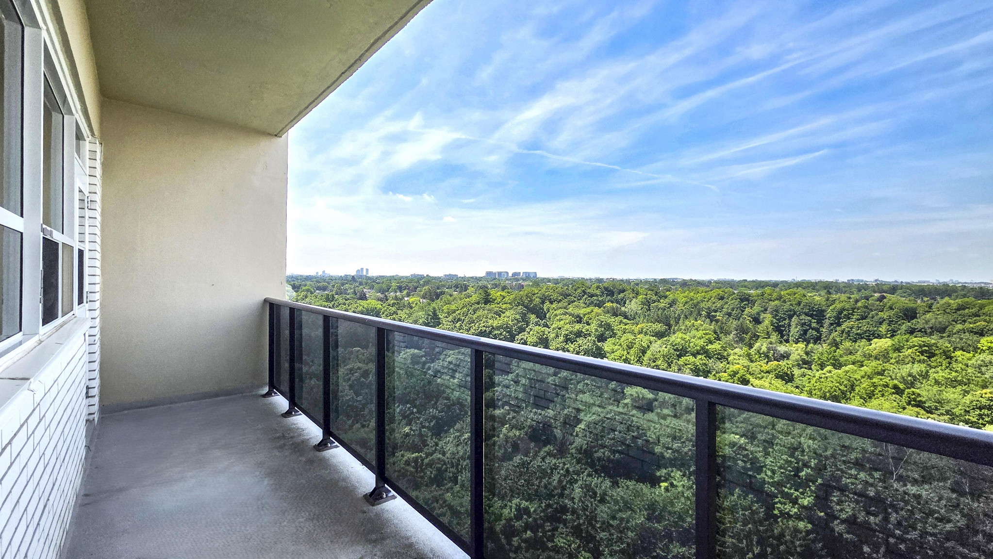 601 Finch Avenue West - Buckingham House - 2 bedrooms 3