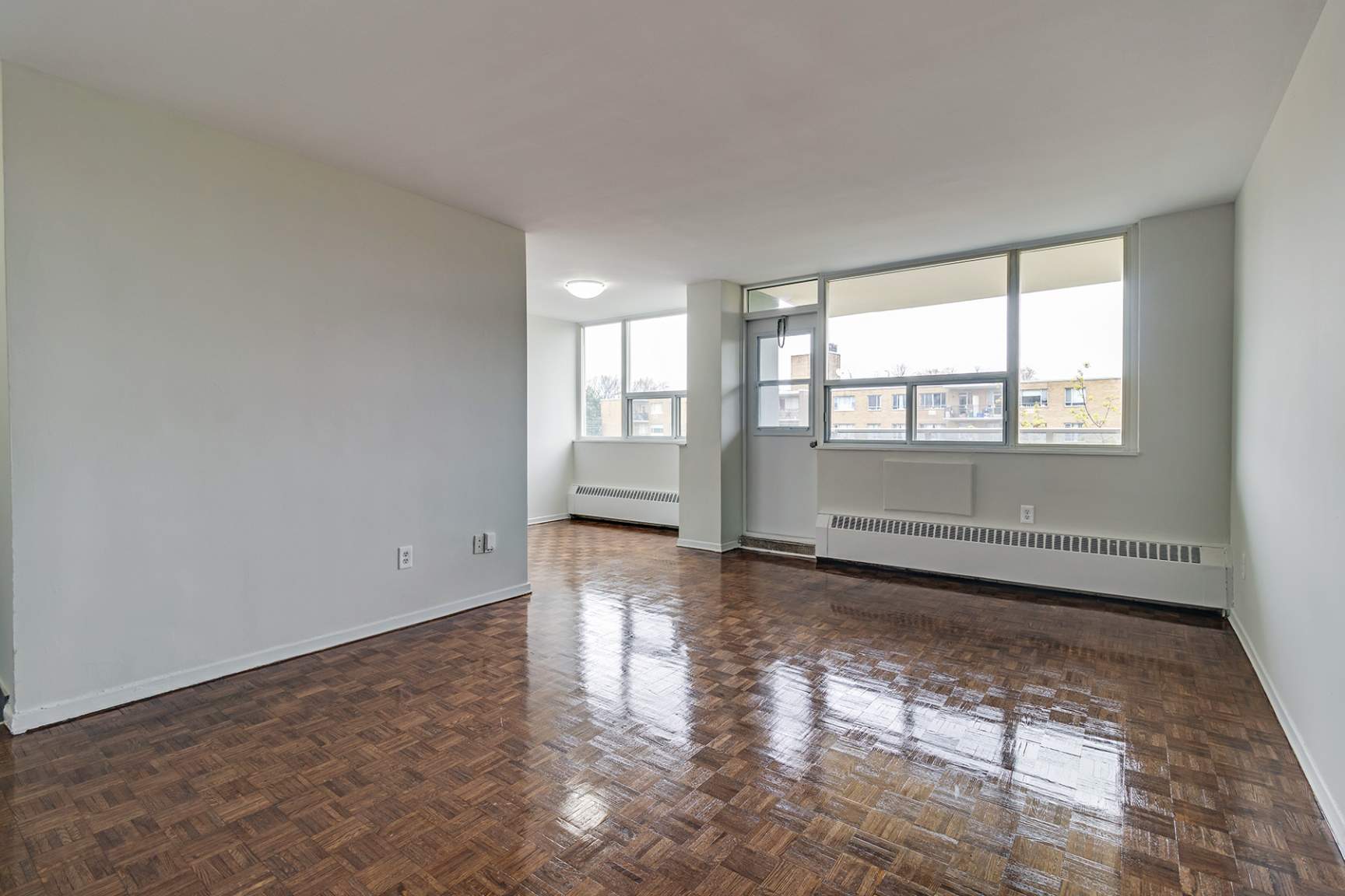 2900 Bathurst Street - Emerald Towers - 3 bdrm 4