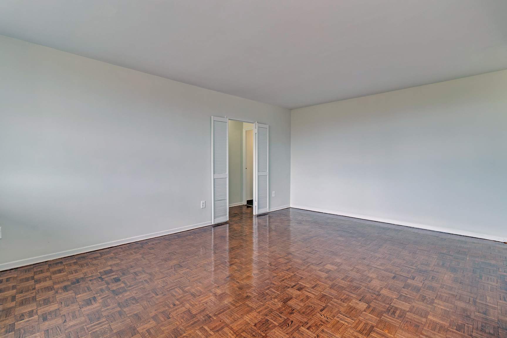 2900 Bathurst Street - Emerald Towers - 3 bdrm 3
