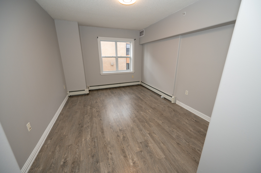 Barrington Terrace - Halifax 2 Bedrooms 4