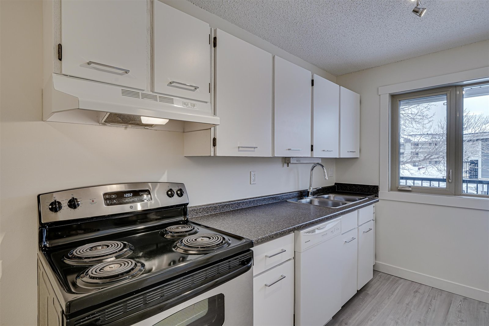 Central Heights Townhomes I - 2 Bedroom Townhouse 4