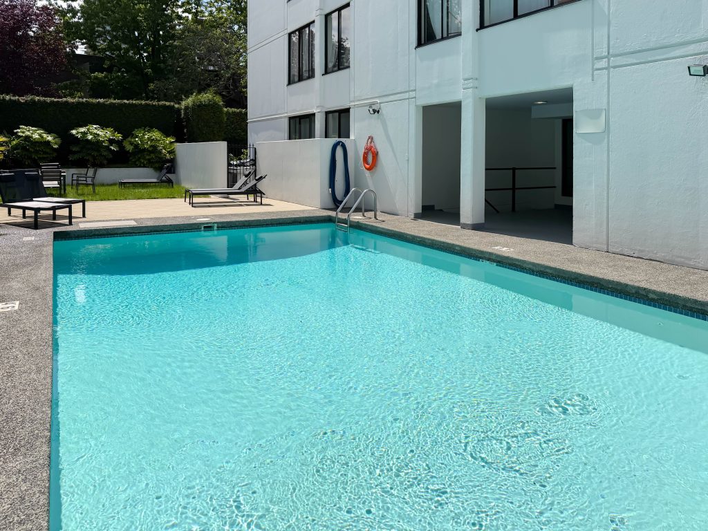 Sierra Estates - Downtown 2 Bedrooms 5