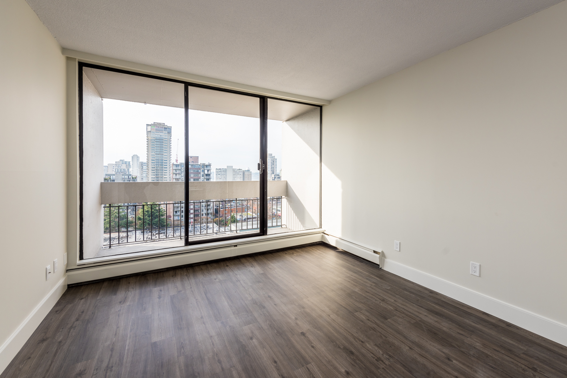 Sierra Estates - Downtown 2 Bedrooms 2