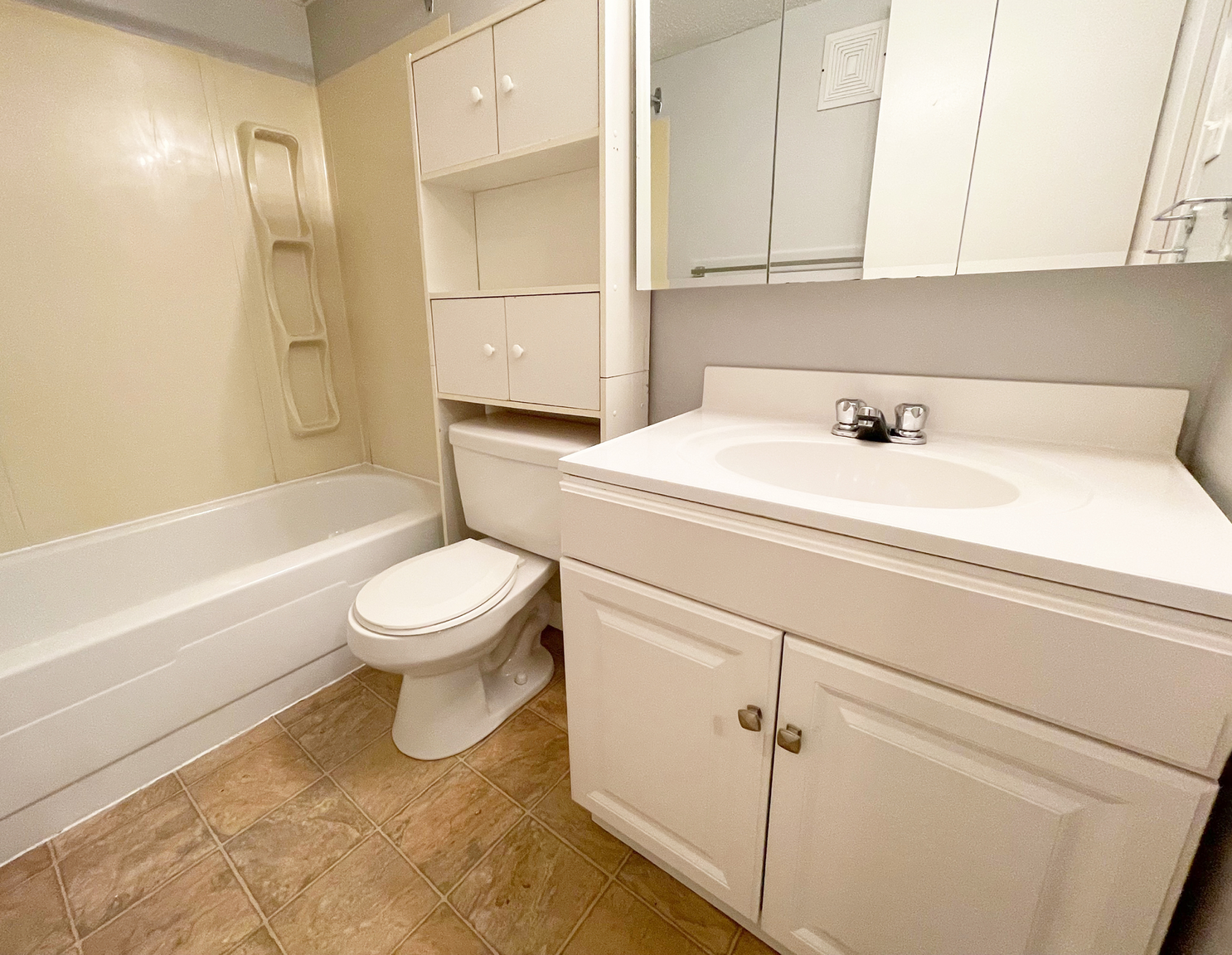 Manning Place Apartments - 1 Bedroom 1 Bath 4