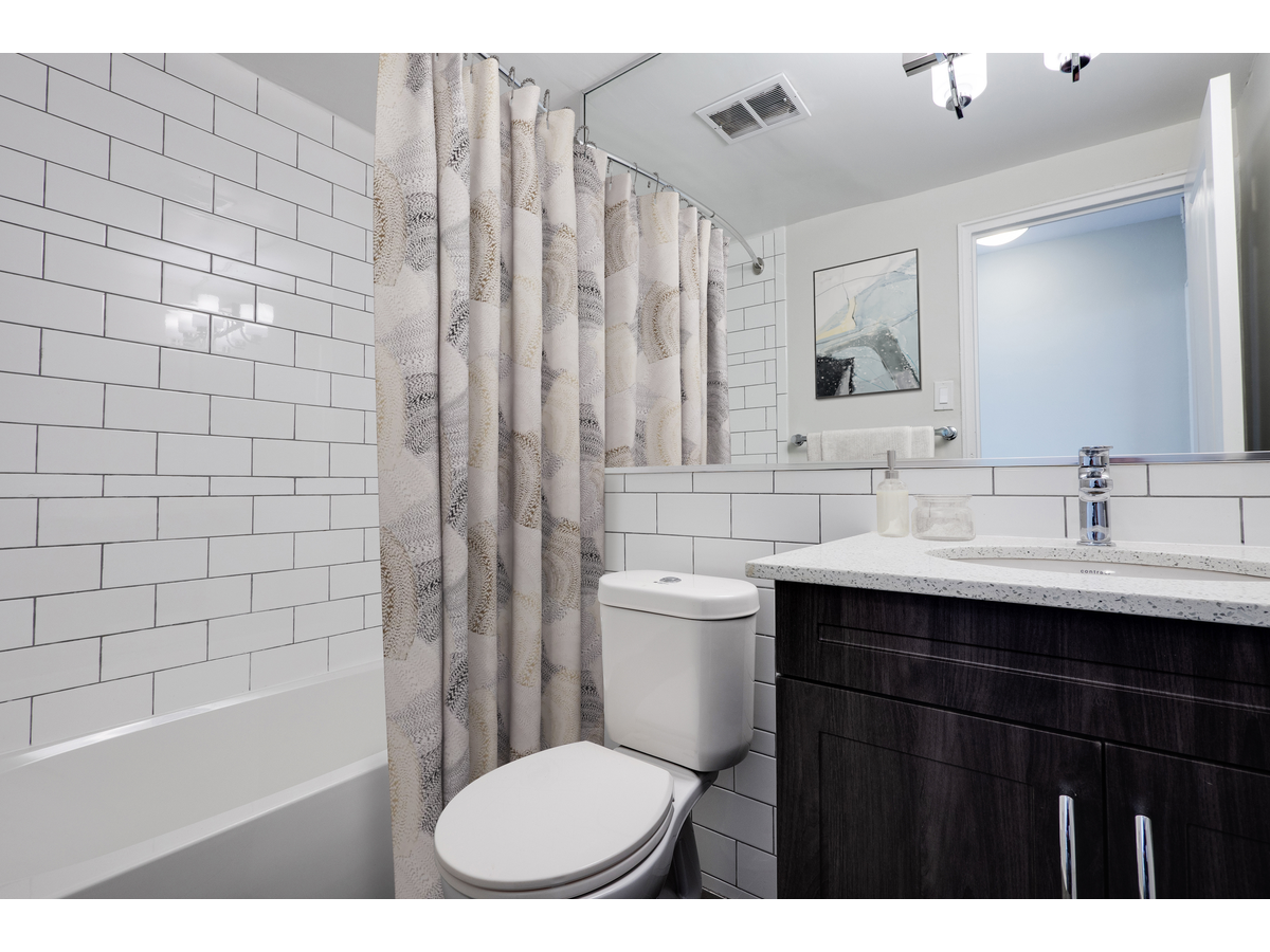 3575 Bathurst Street - 2 Bedroom 4