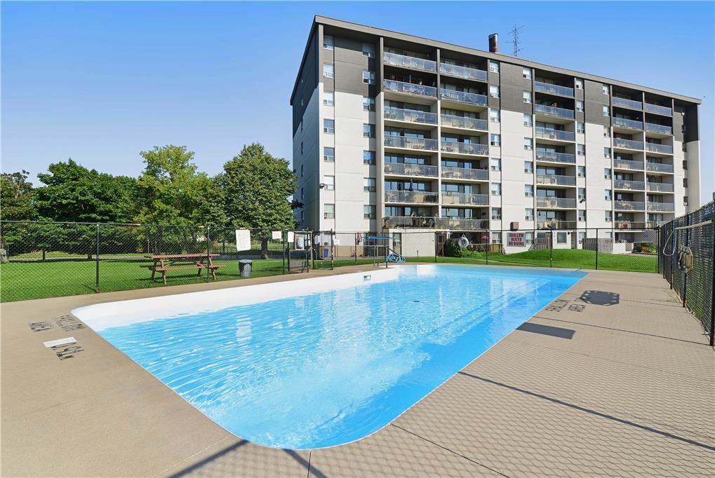 Valhalla Court [1] - Etobicoke 3 Bedroom 2