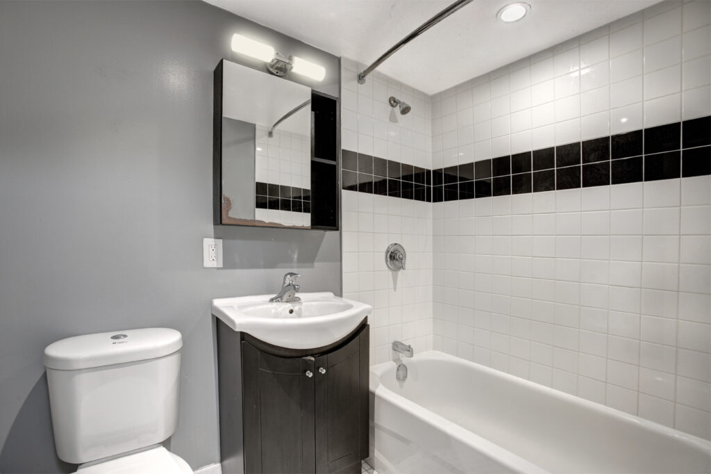 The Kingsview - Parkdale Studio (Bachelor) 4