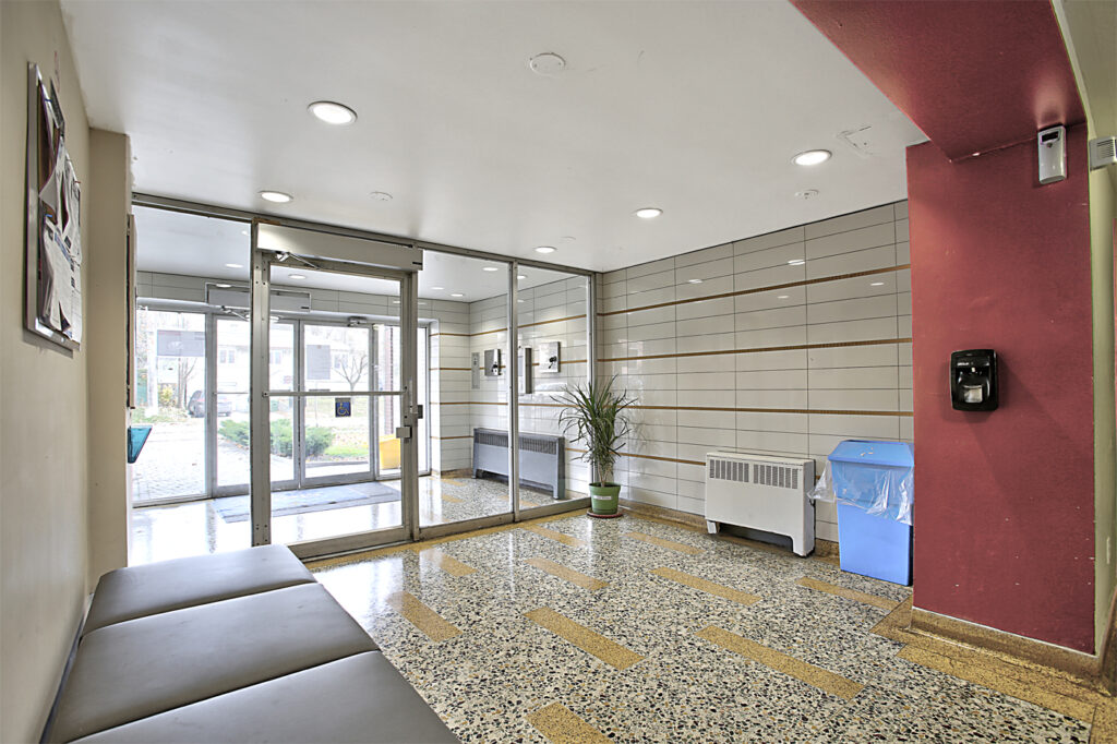 Lu Ray Apartments - North York 2 Bedroom 5