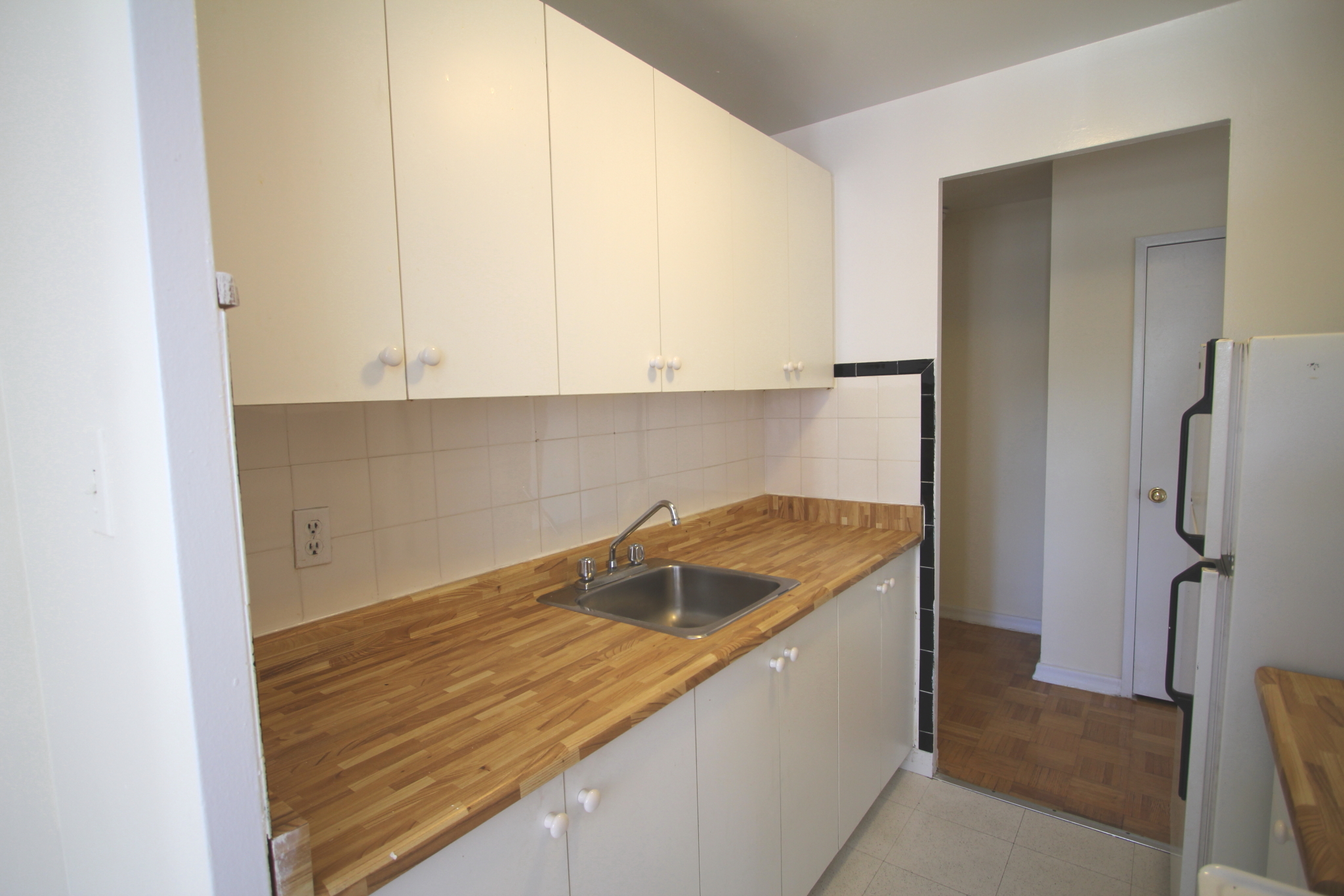 Lu Ray Apartments - North York 2 Bedroom 2