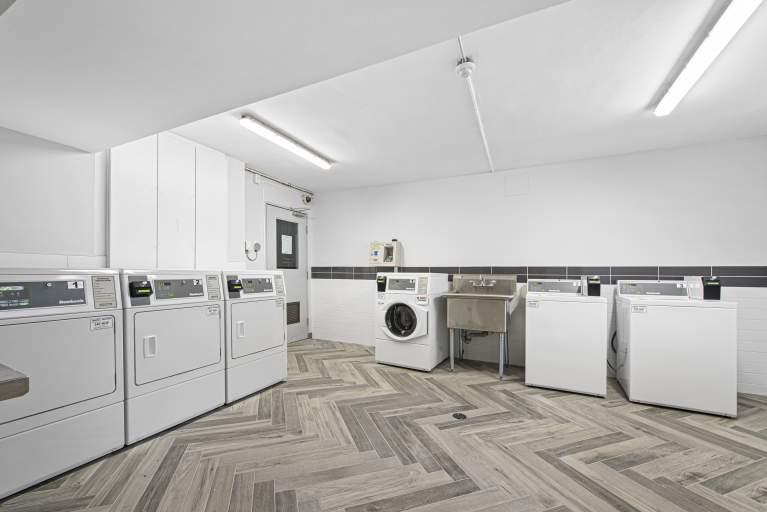 2040 Eglinton Avenue West - Studio 3