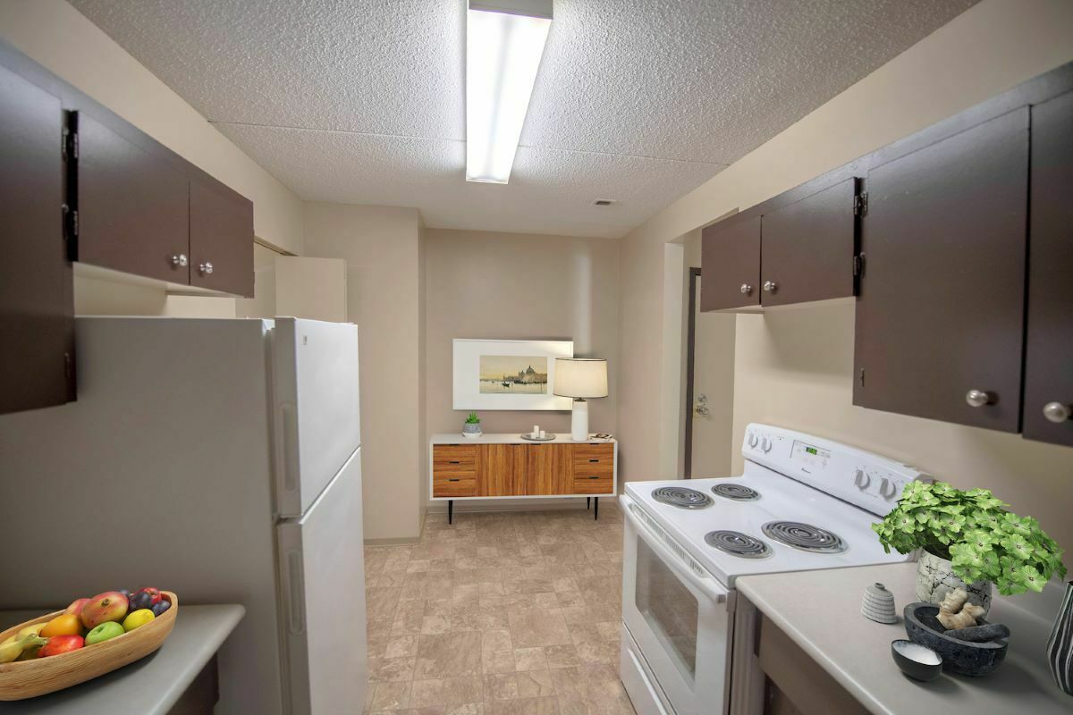 Shelard Manor - 1 Bedroom + Den 5