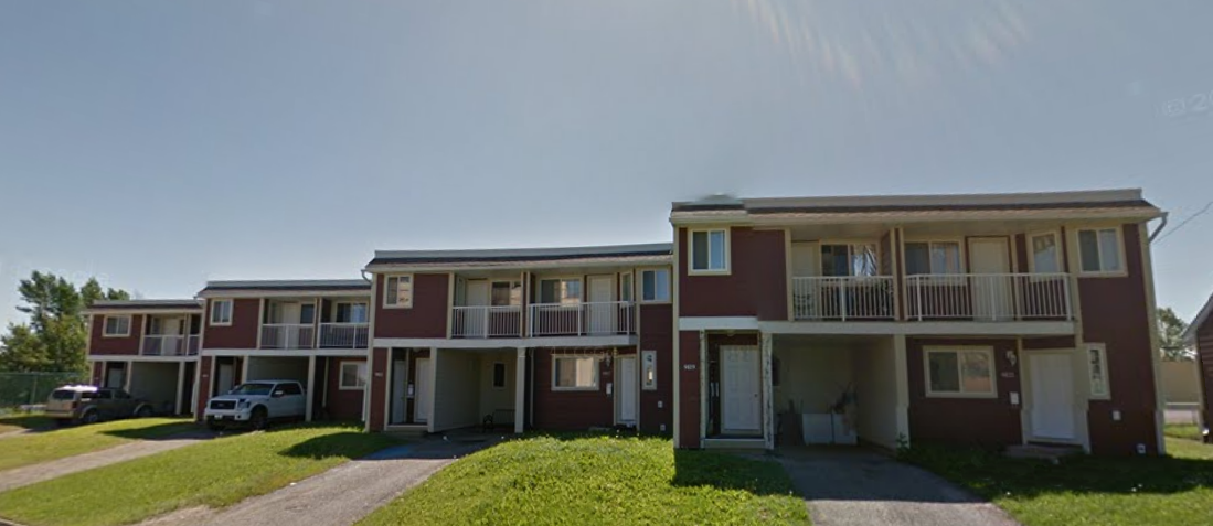 Premier Court - 3 Bedroom 1.5 Bath Townhouse