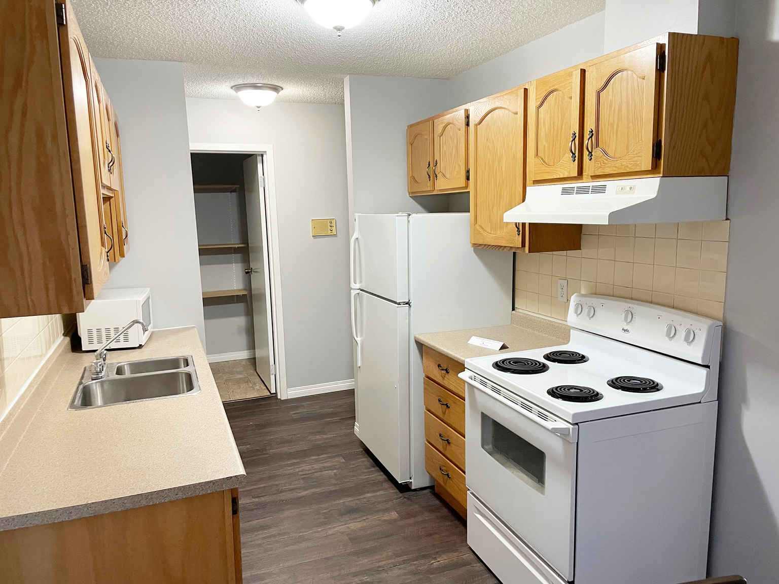 Sheraton Apartments - 2 Bedroom 1 Bath 2