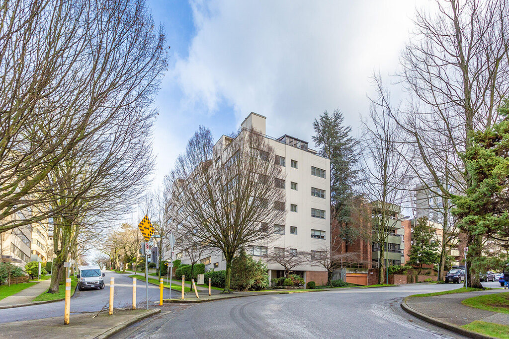Sea Place - Vancouver 1 Bedroom 3