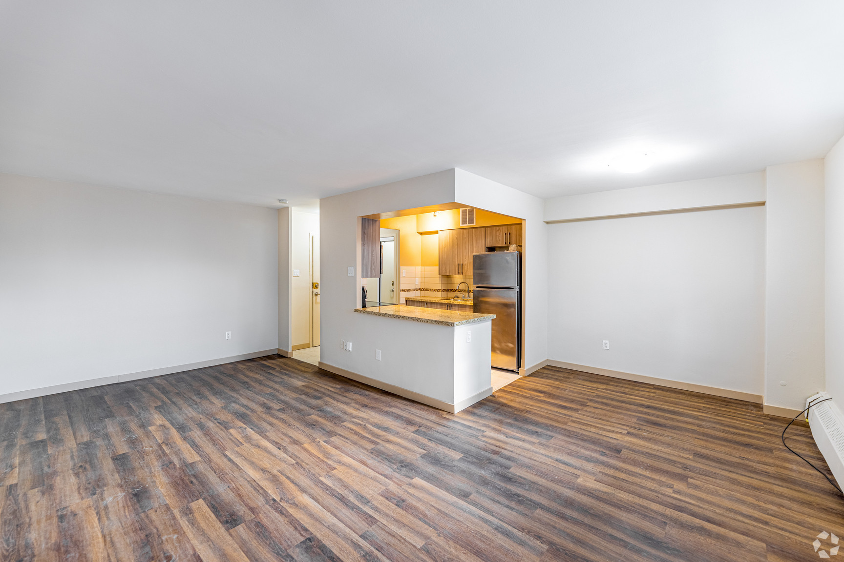 99 Agnes Holdings Inc. - 1 Bedroom 4