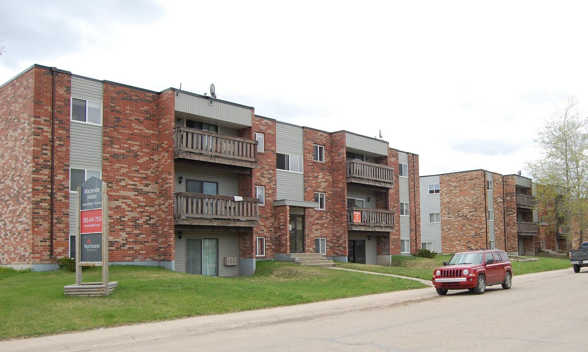 MacKenzie Manor - 2 Bedroom 1 Bath 2