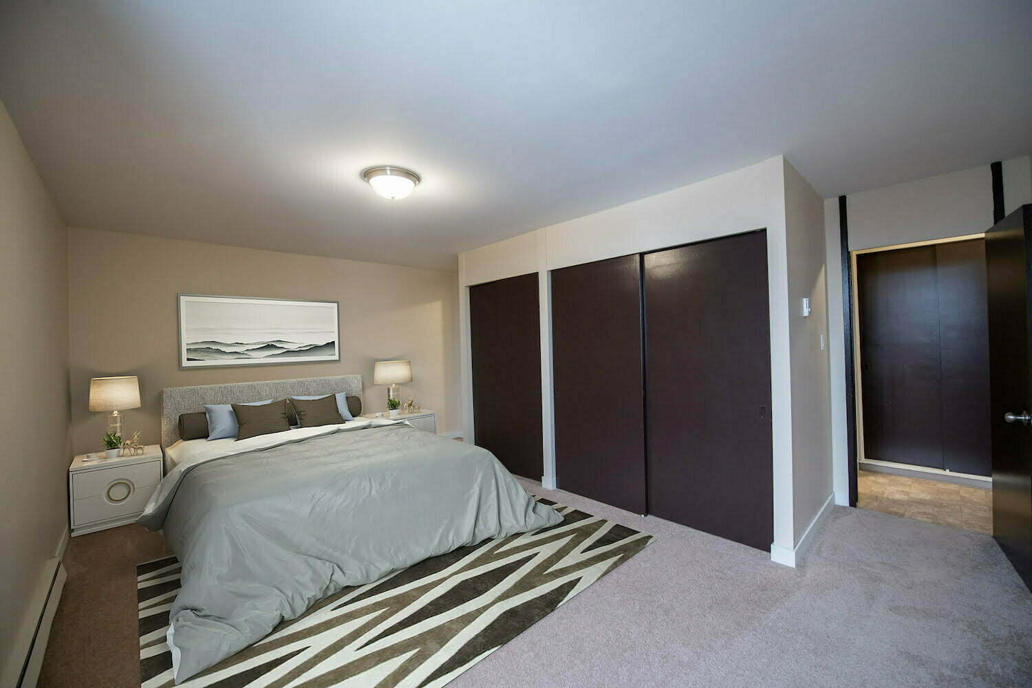 Grenoble Manor - 2 Bedroom 2