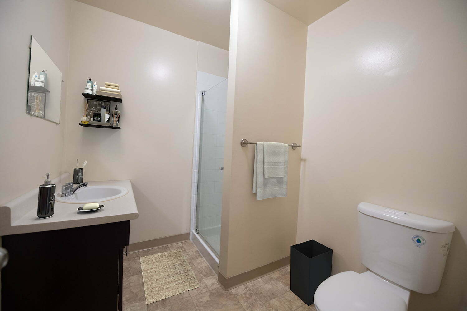 Grenoble Manor - 2 Bedroom 3