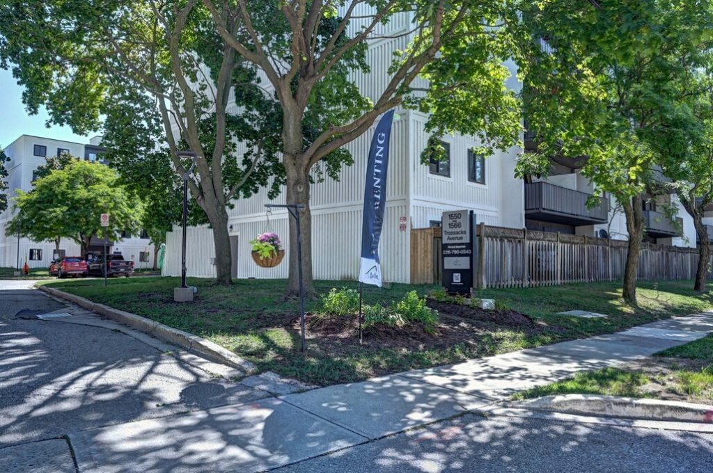 Trossacks Avenue Townhouses - London 3 Bedrooms