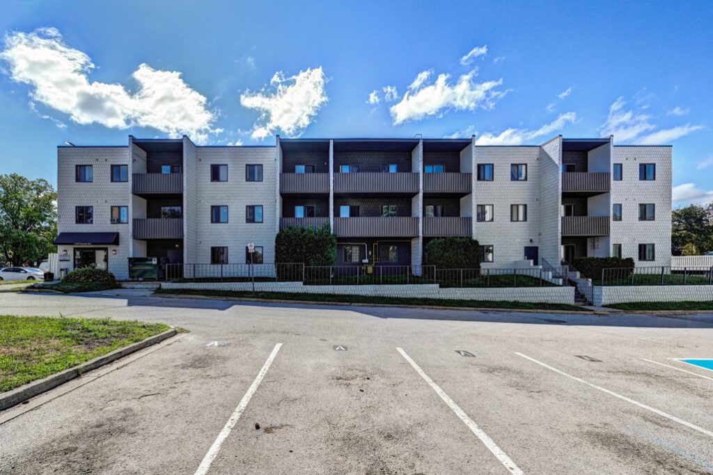 Trossacks Avenue Townhouses - London 3 Bedrooms 4