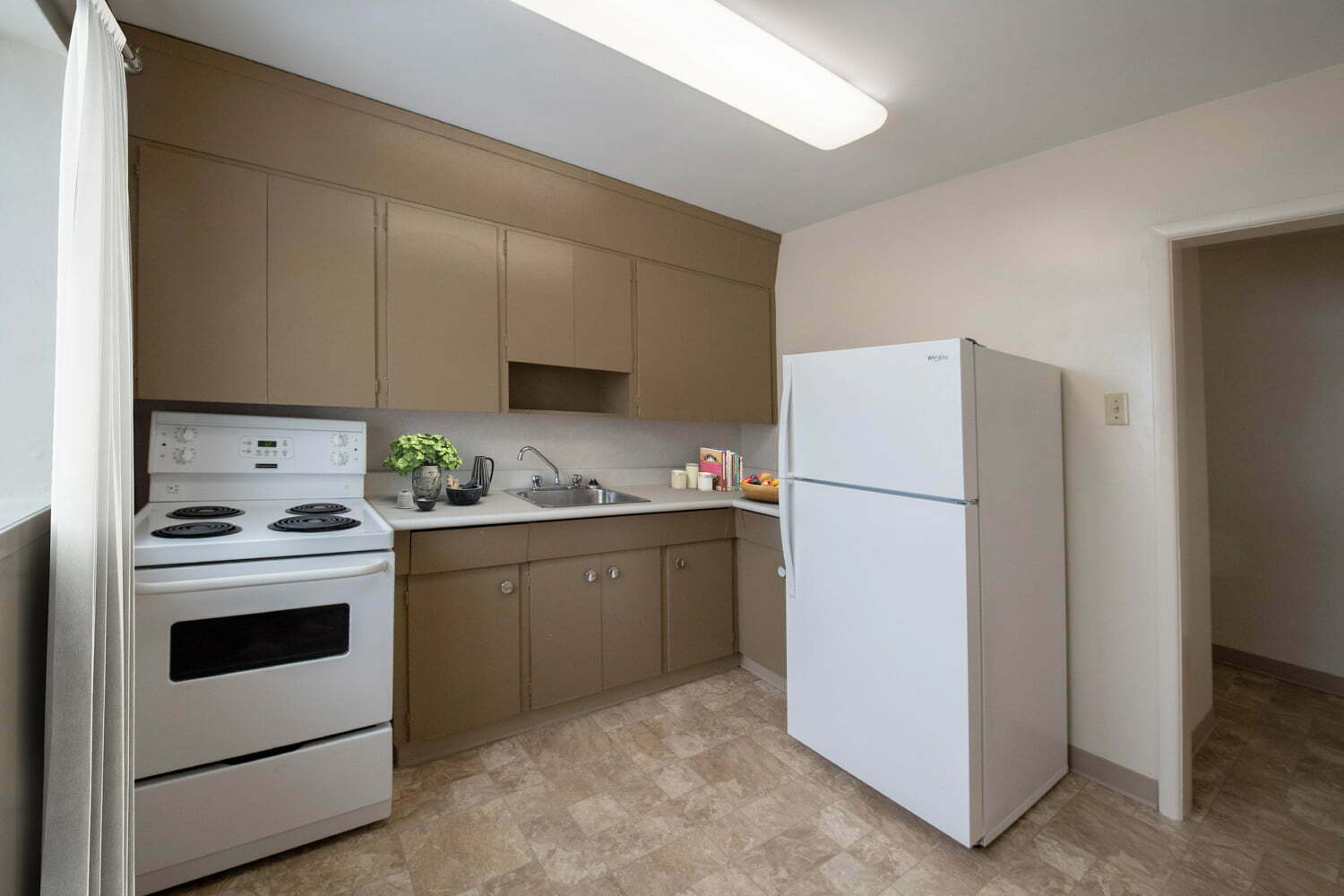 Bel Manor - 1 Bedroom 3