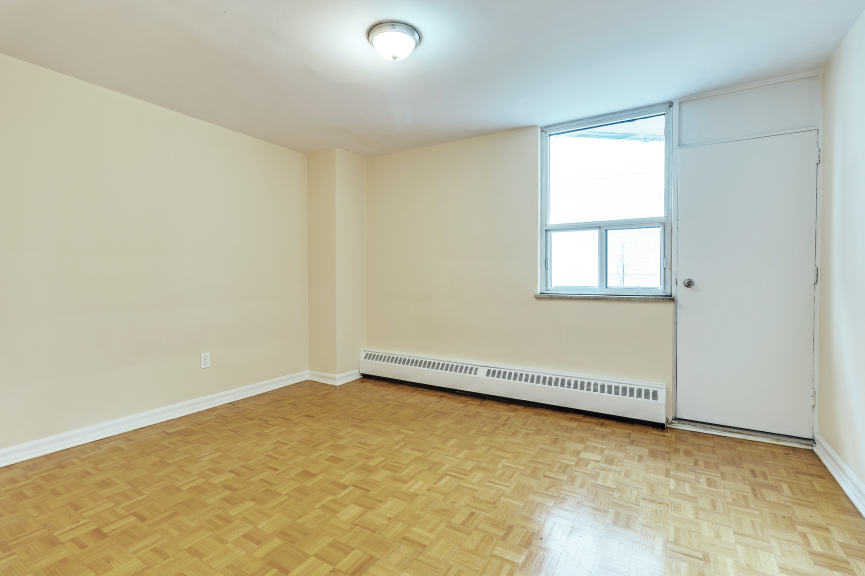 300 Eglinton Avenue East - 1 bedroom 3