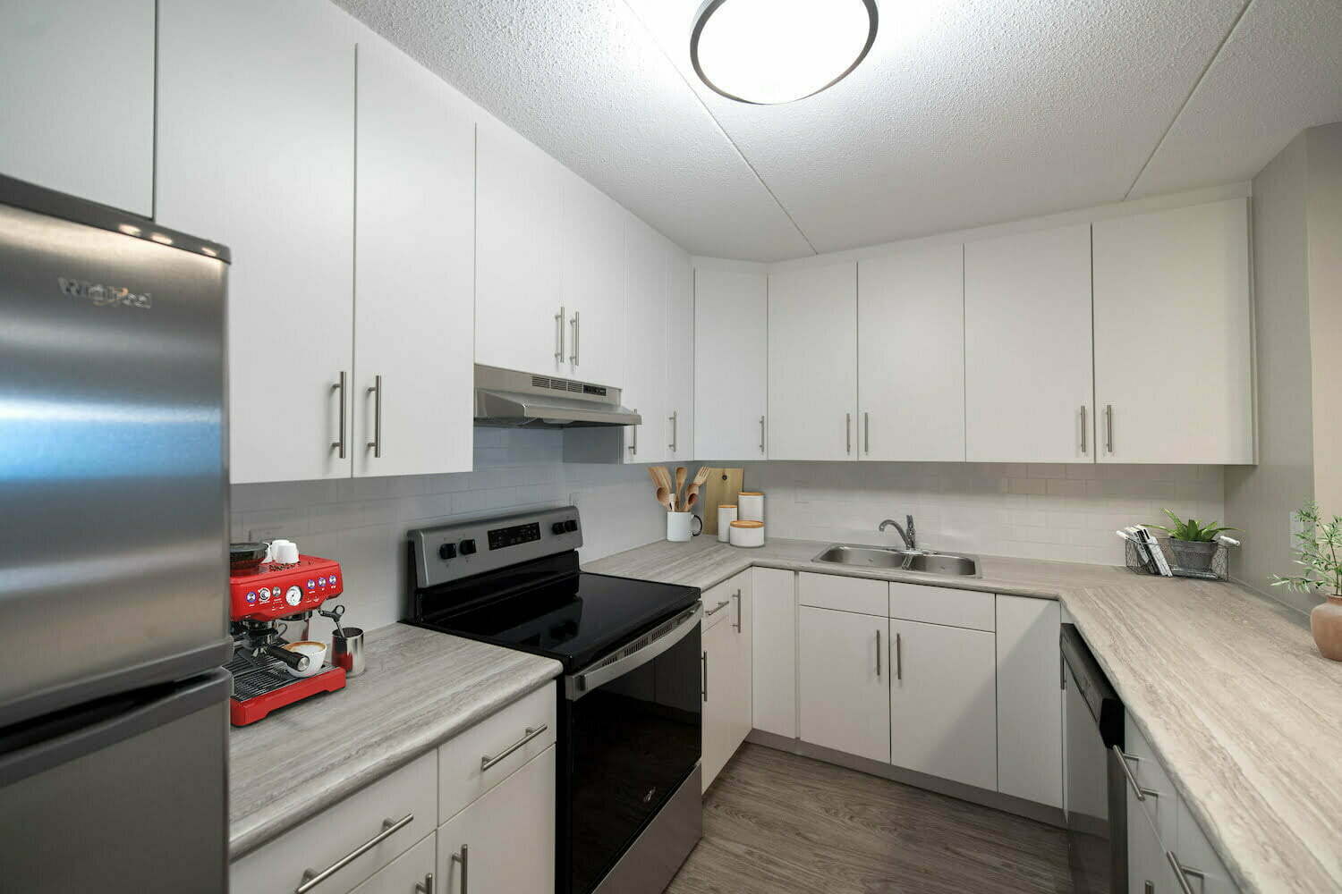 Rideau Tower - The Norquay (2BR) 3