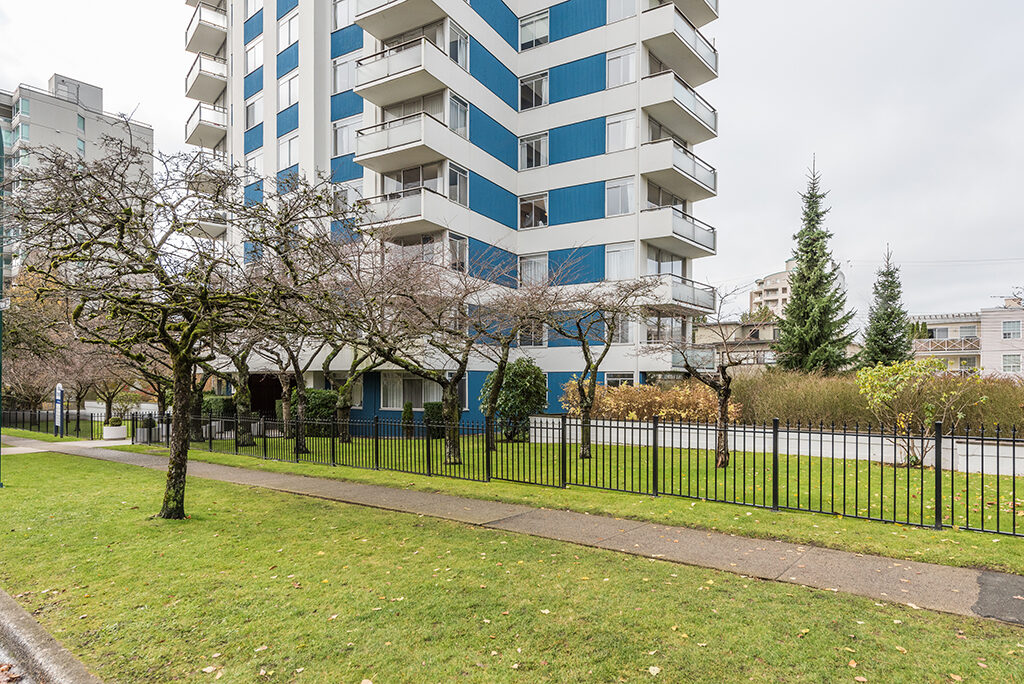 Park Towers - Vancouver Bachelor