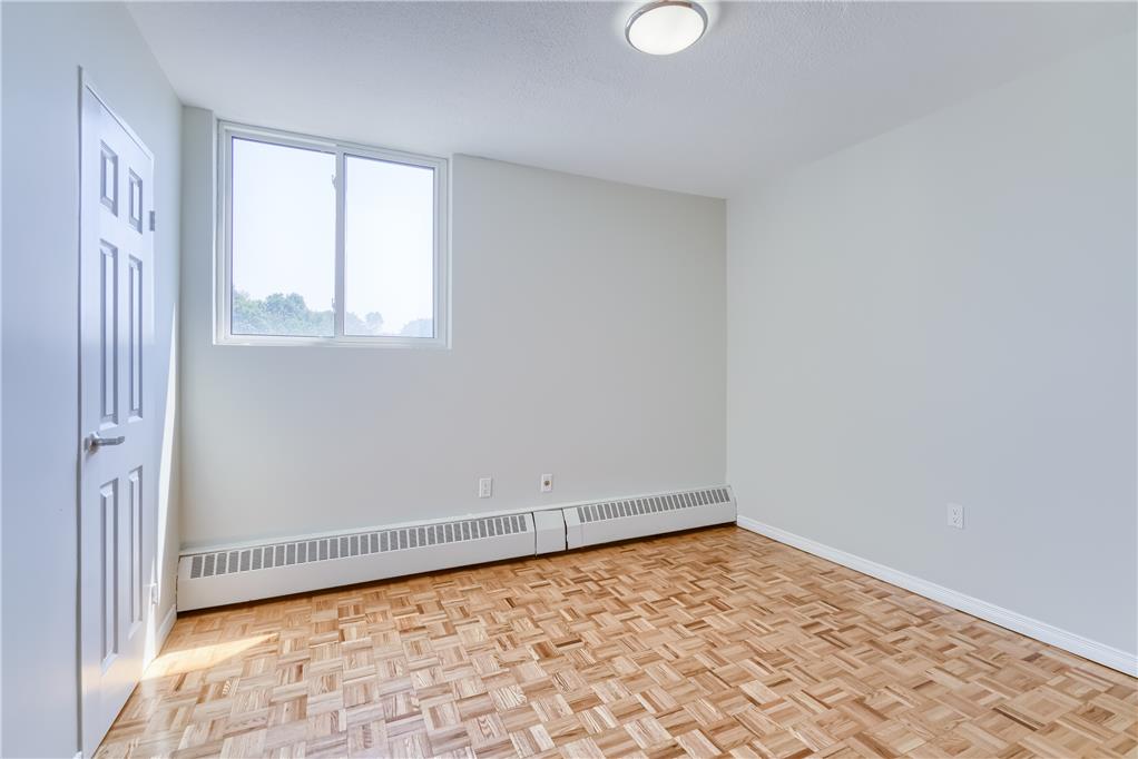 Imperial Towers - Barrie 1 Bedroom 3