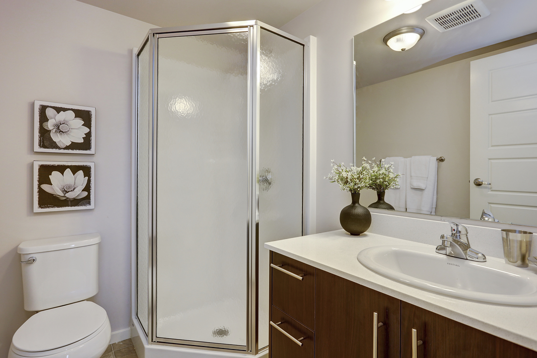The Azure - 2 Bedroom 2 Bath 2