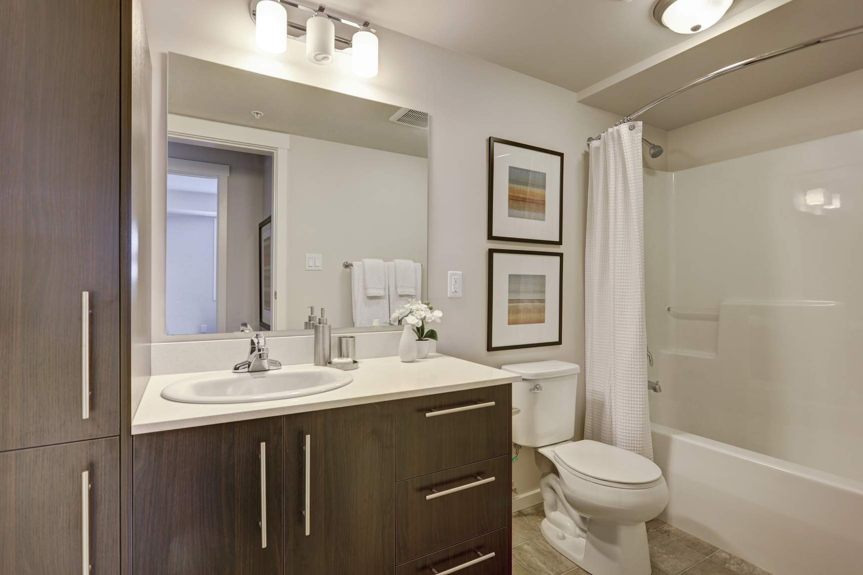 The Azure - 2 Bedroom 2 Bath