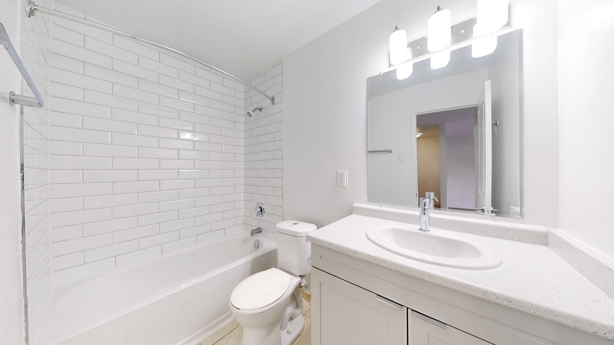 540 Proudfoot Lane - Beaverbrae Apartments - 1 Bedroom 2