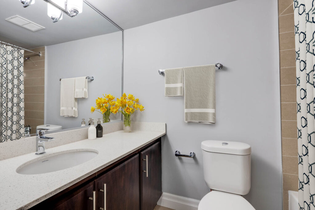 The West Mall Towers - Etobicoke 3 Bedroom 4