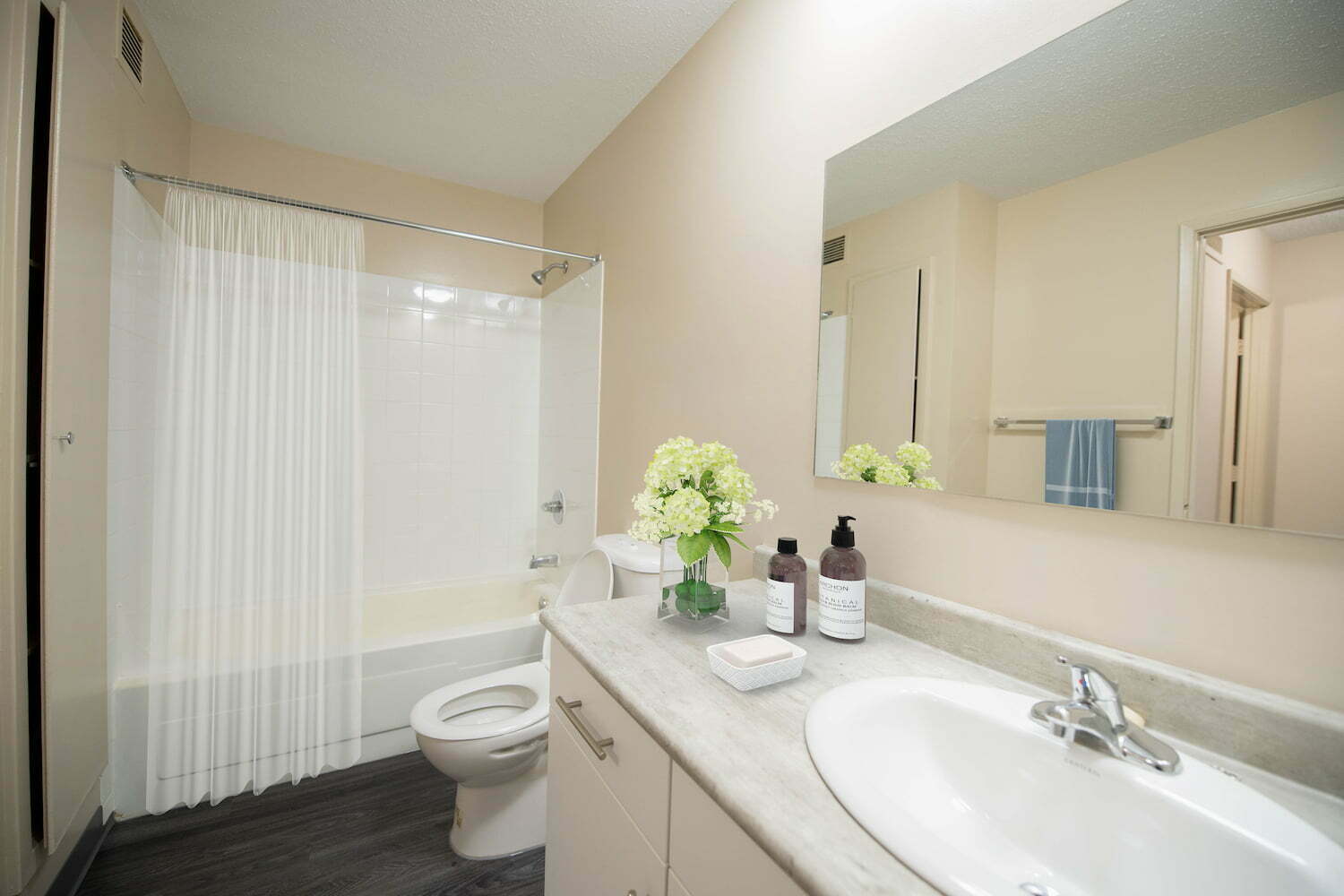 Golden Arms - 1 Bedroom 2