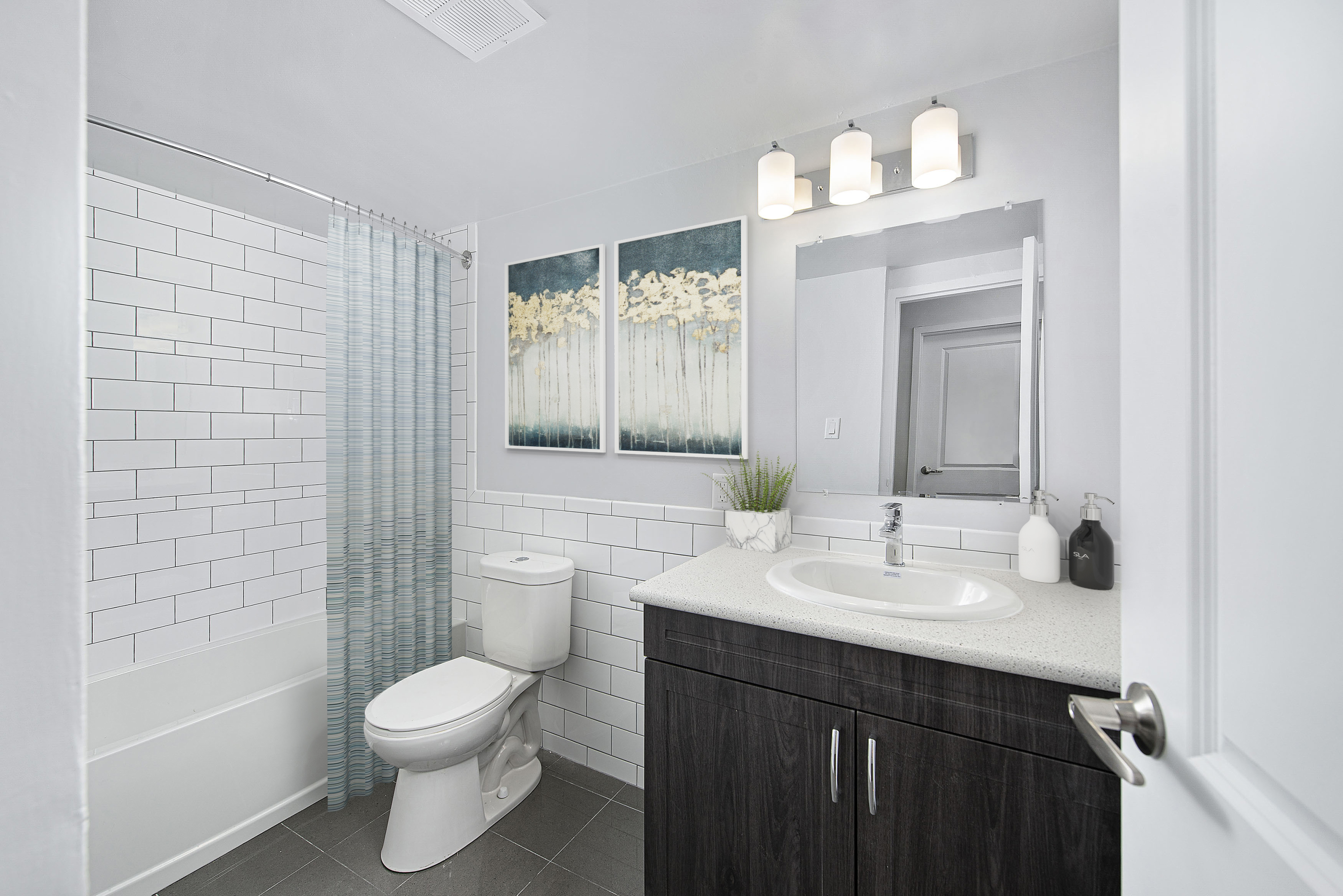 2495 Lake Shore Boulevard, West - Etobicoke 1 Bedroom 4