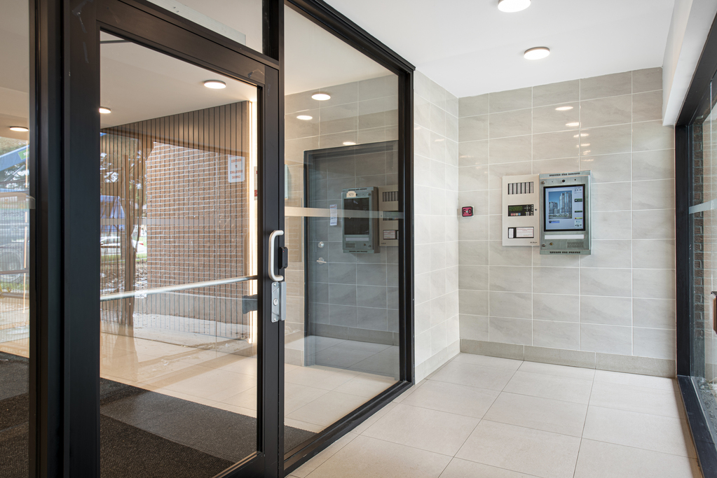 Westwood Abbey Apartments - Mississauga 4 Bedrooms 3