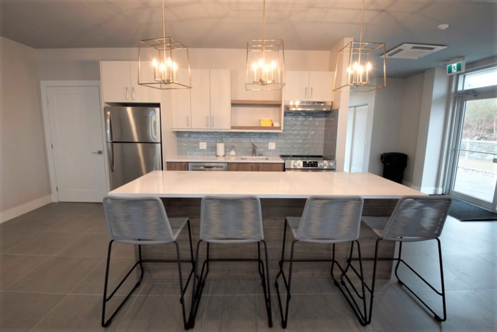 Bedford Heights Apartments 2 - Bedford 2 Bedrooms 2