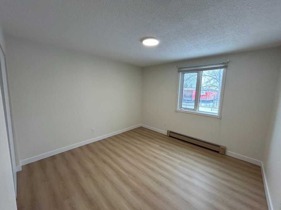 44 Marlow Ct - 1 Bed 1 Bath 3