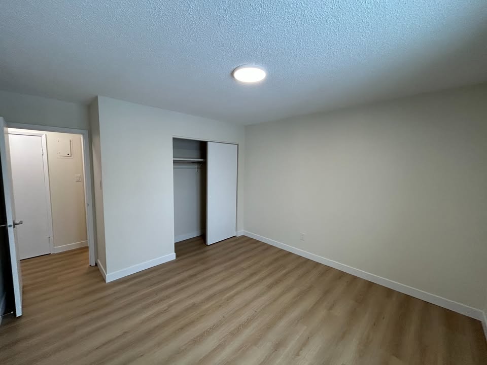 44 Marlow Ct - 1 Bed 1 Bath 4
