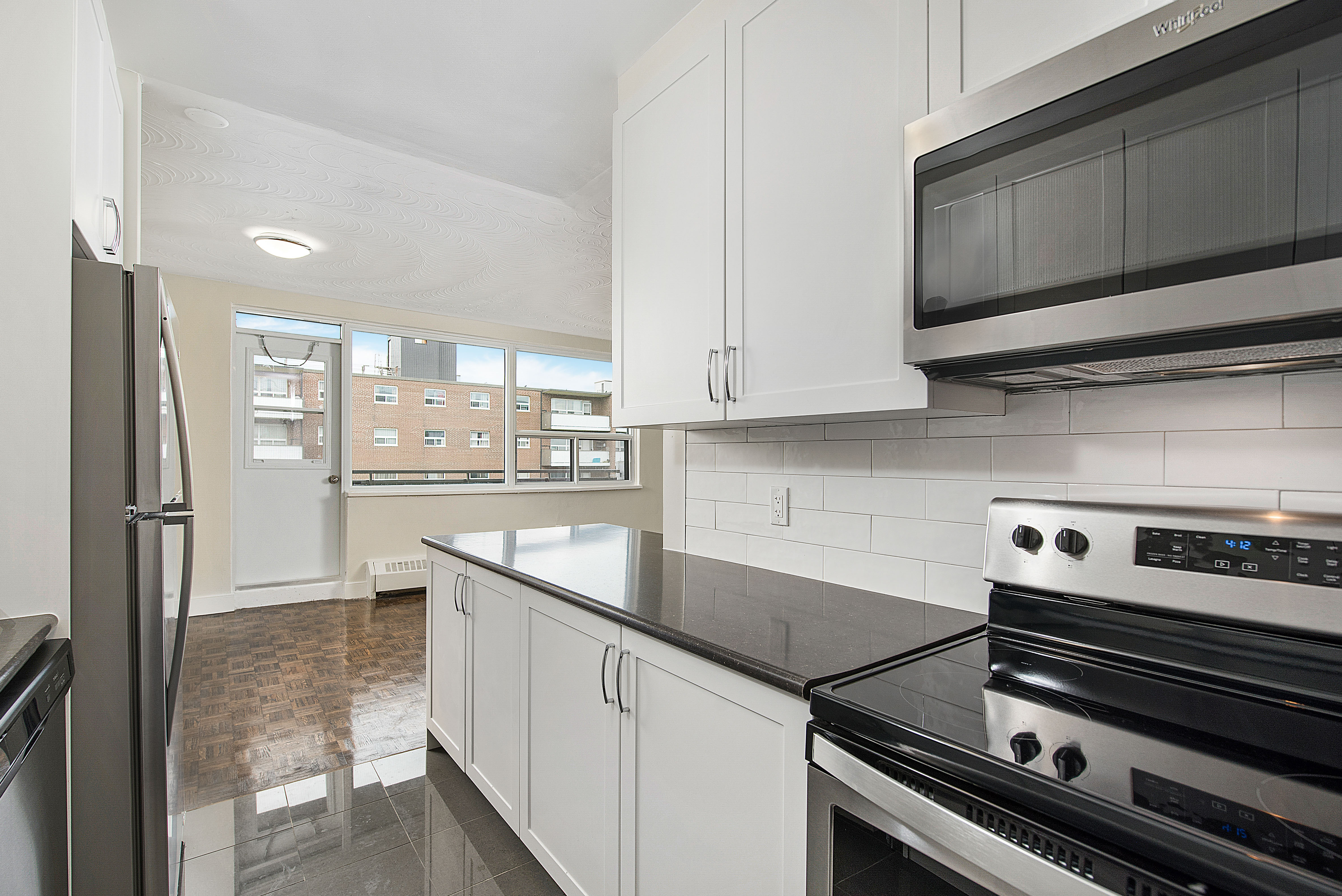 Bloor Street Apartments - Mississauga 3 Bedroom 4