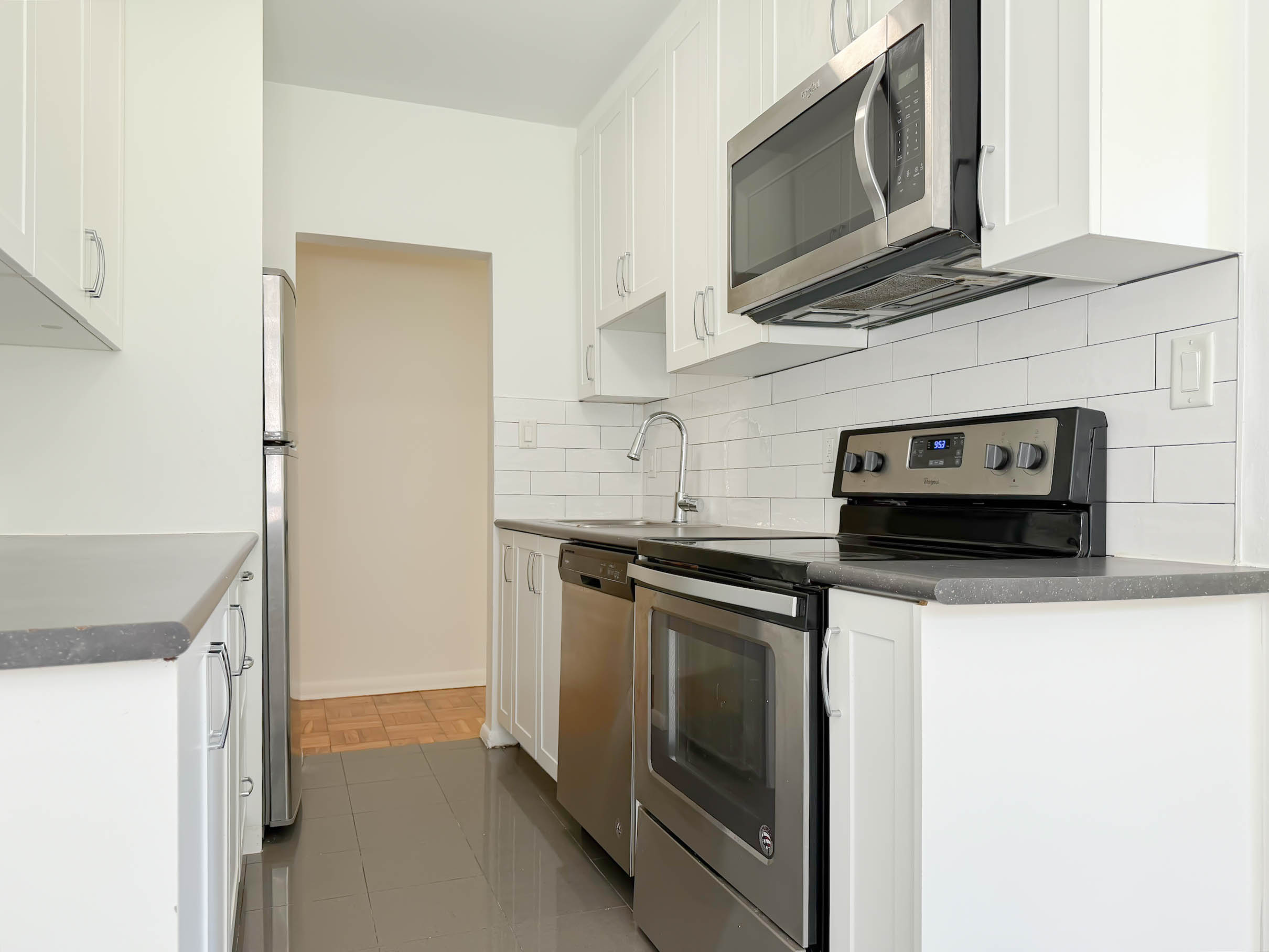 Craigton Drive Apartments - Golden Mile 2 Bedroom 4