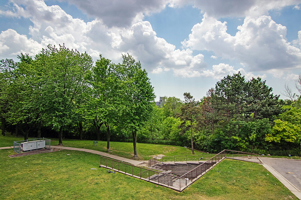 Westwood Abbey Apartments - Mississauga 3 Bedrooms 3