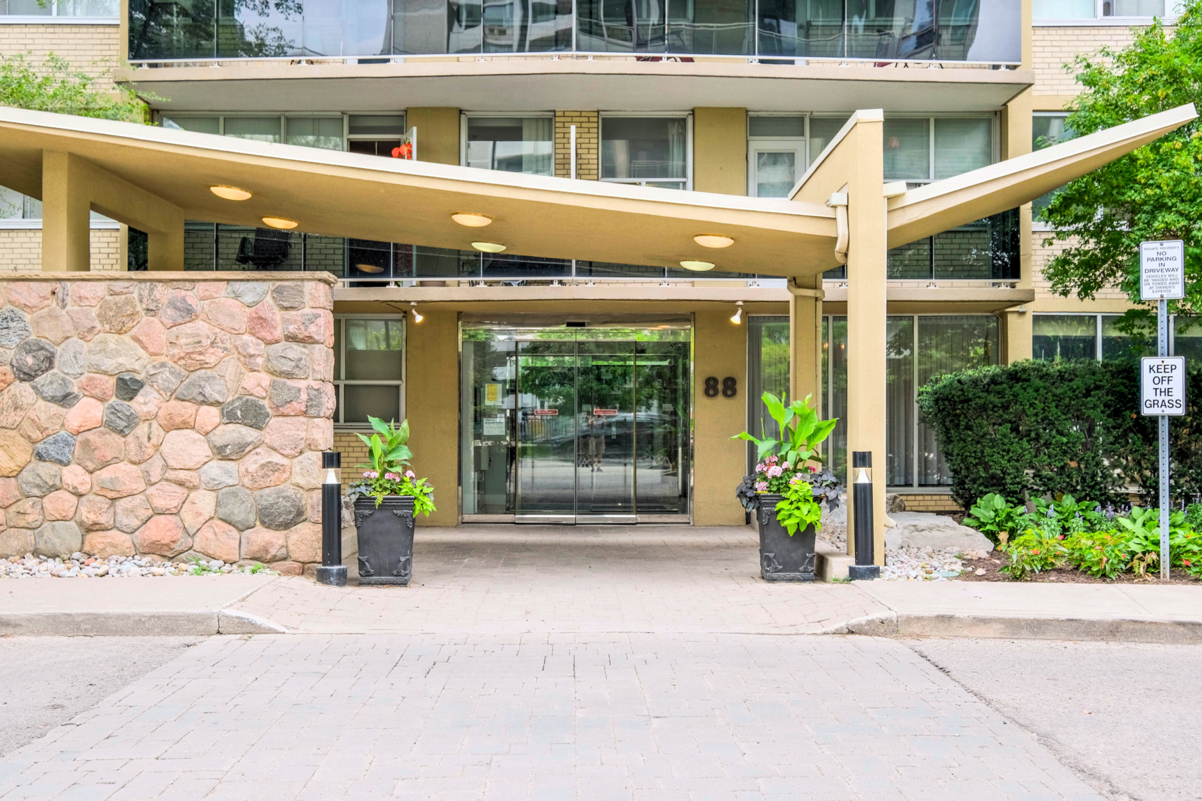88 Redpath Avenue - 1 Bedroom 2