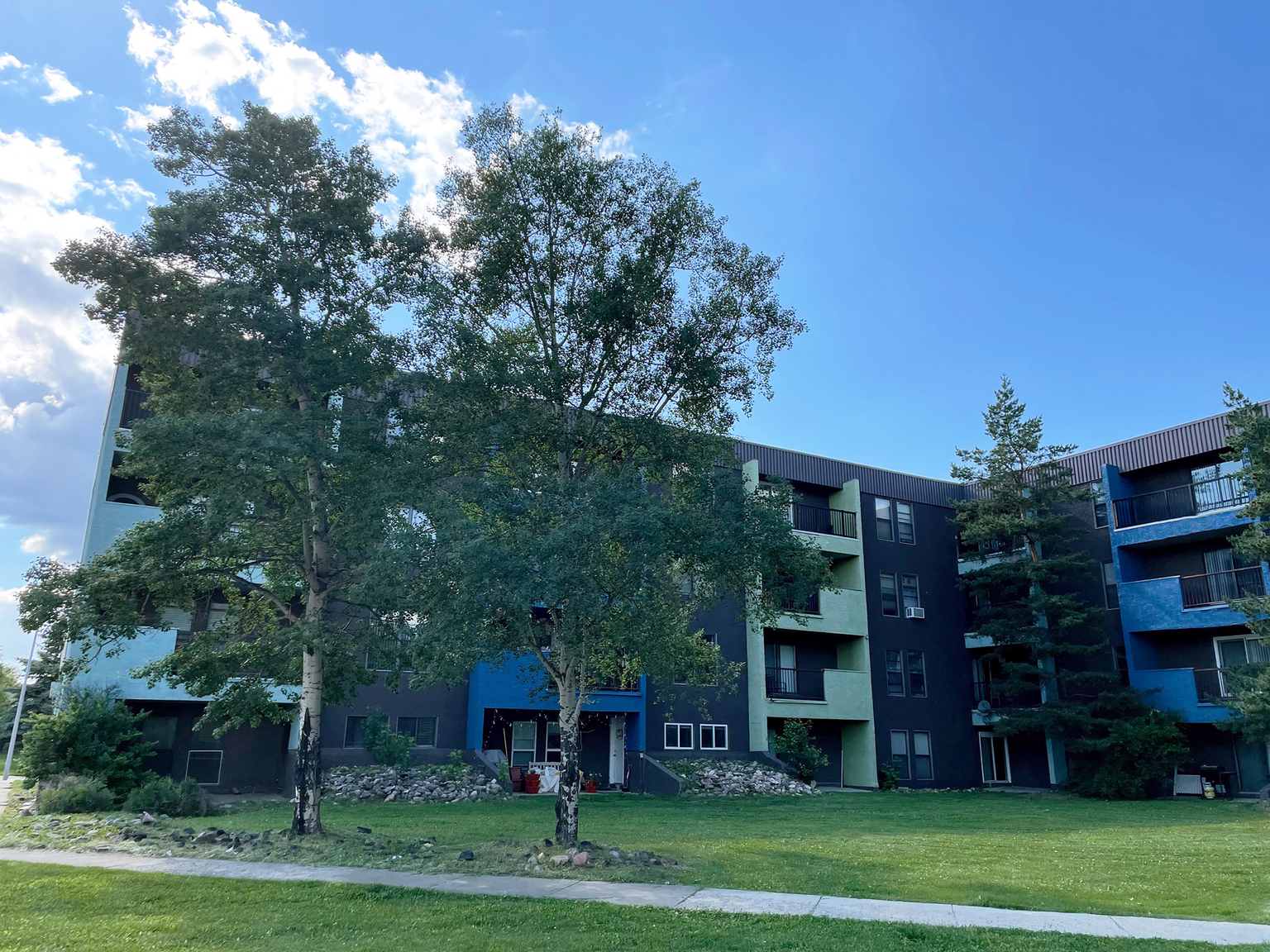 Skylark Manor - 2 Bedroom 1 Bath 3